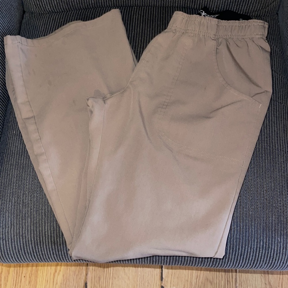 Women’s size small petite dickies flare bottom scrubs